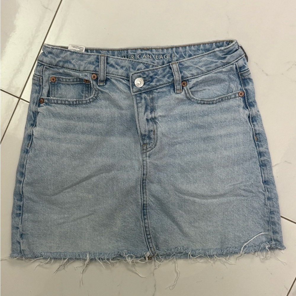 American Eagle Outfitters Light Blue Denim Skirt Size 4
